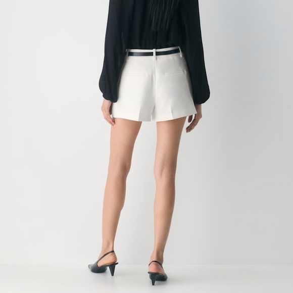 Aritzia Wilfred Effortless high-rise shorts. 🩶 - Picture 10 of 10